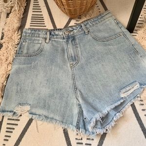 NWT Gianni Bini High-Waisted Denim Shorts